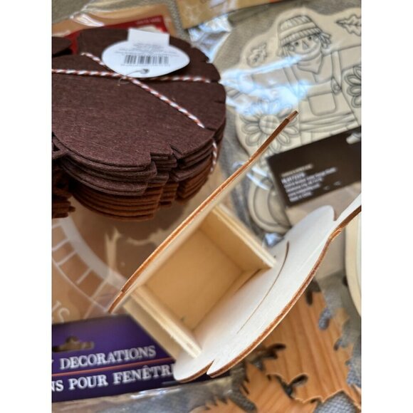 Thanksgiving Craft Kits Bundle For Kids Coloring Wooden Leaves Mask Stickers - Picture 9 of 14